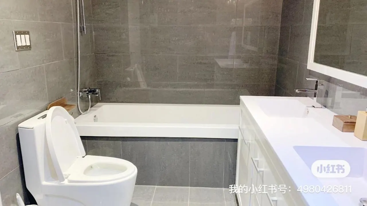 Luxury Condo In The Heart Of Village/Downtown Montreal